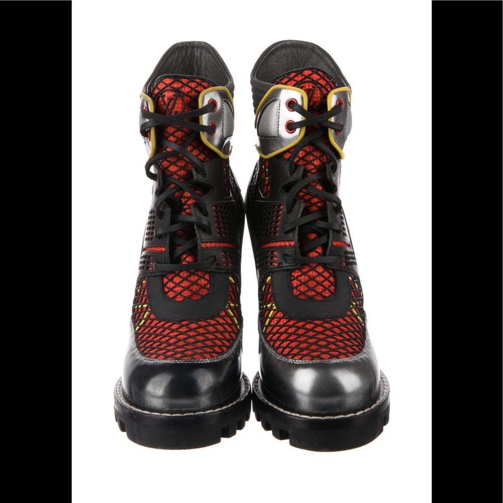Authentic Louis Vuitton printed combat boots 38 - Picture 3 of 5